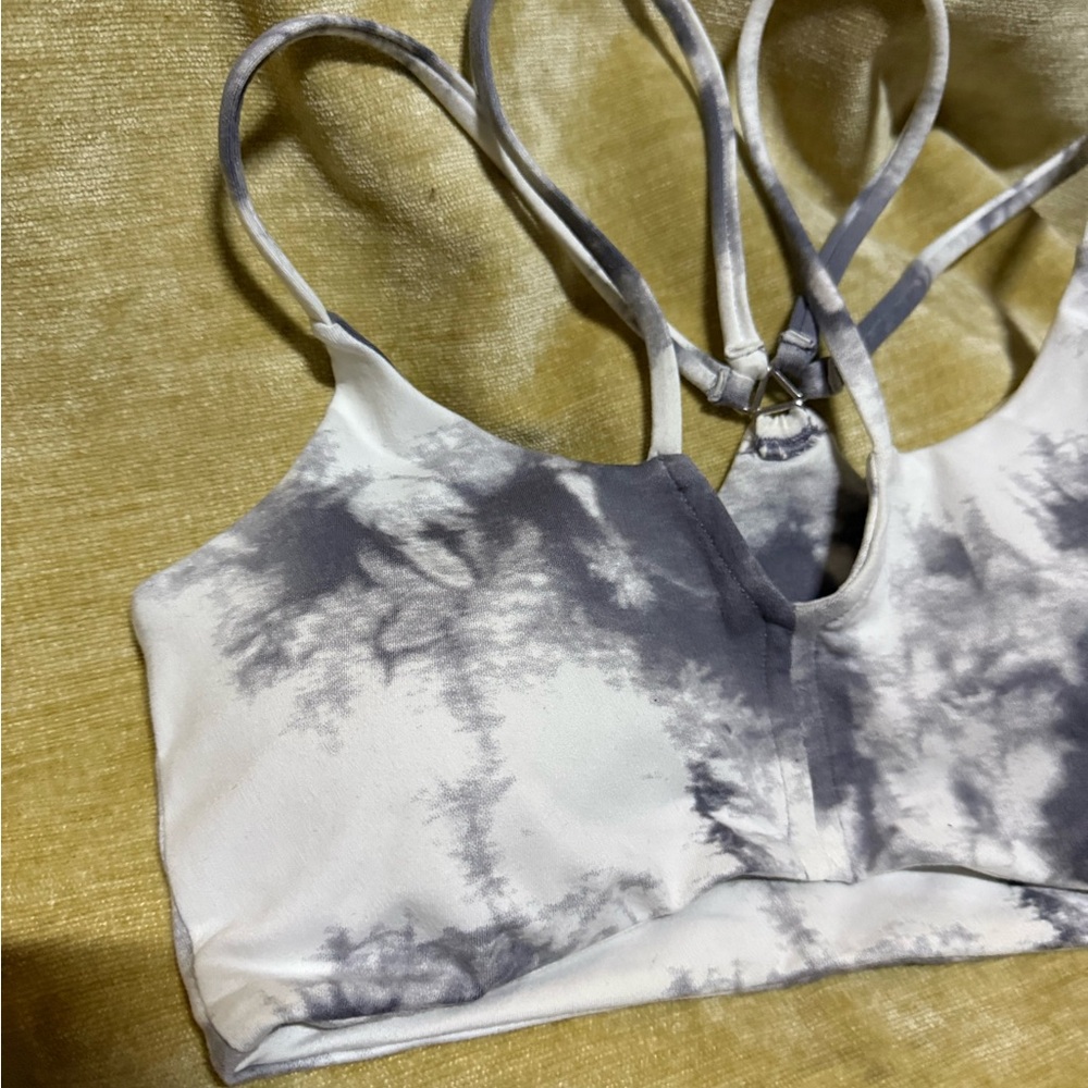 Bombshell sportswear Women's Tie-Dye straps sports bra like new small